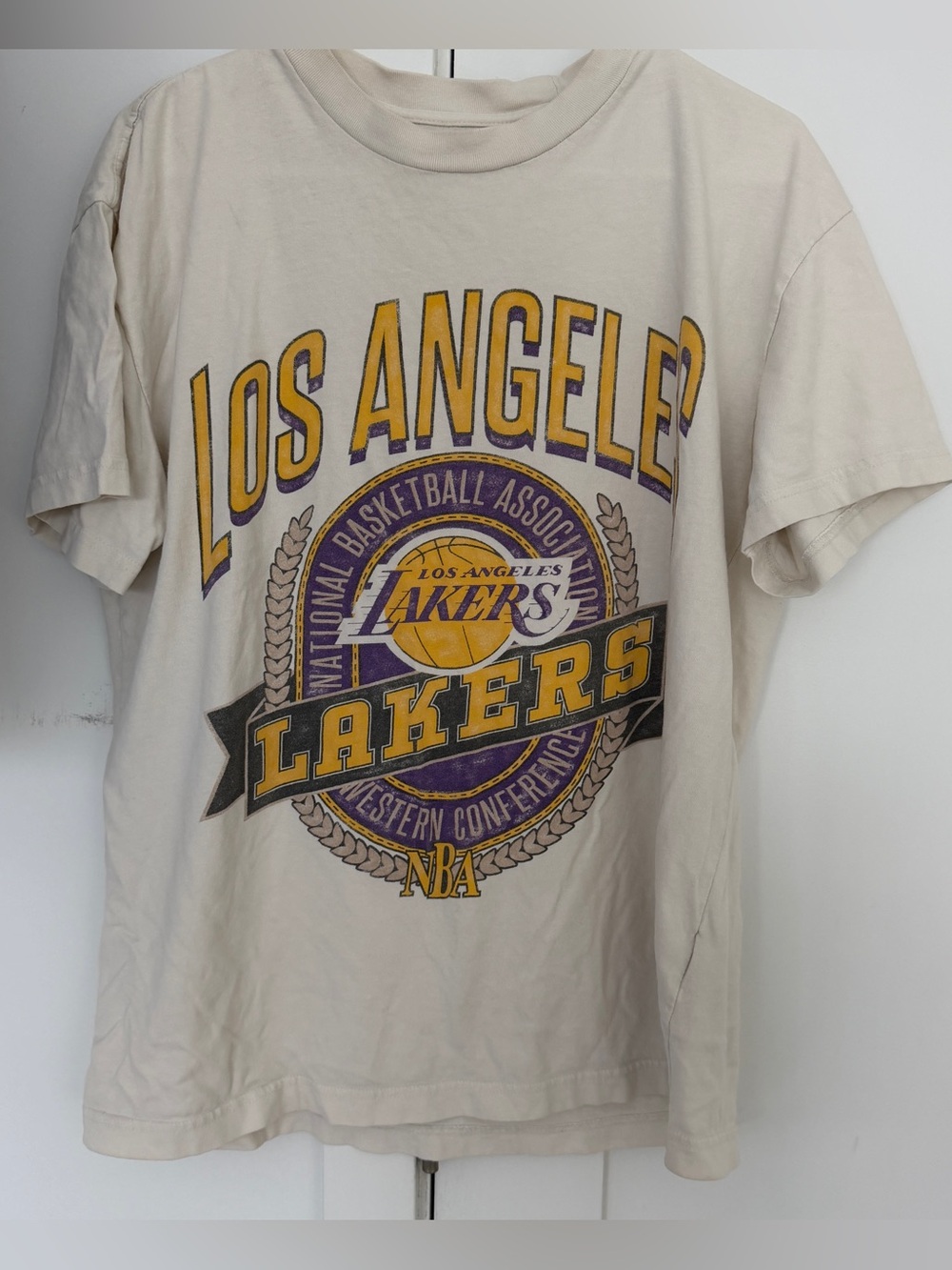 Abercrombie & Fitch LA Lakers NBA Graphic Tee Cream Size L